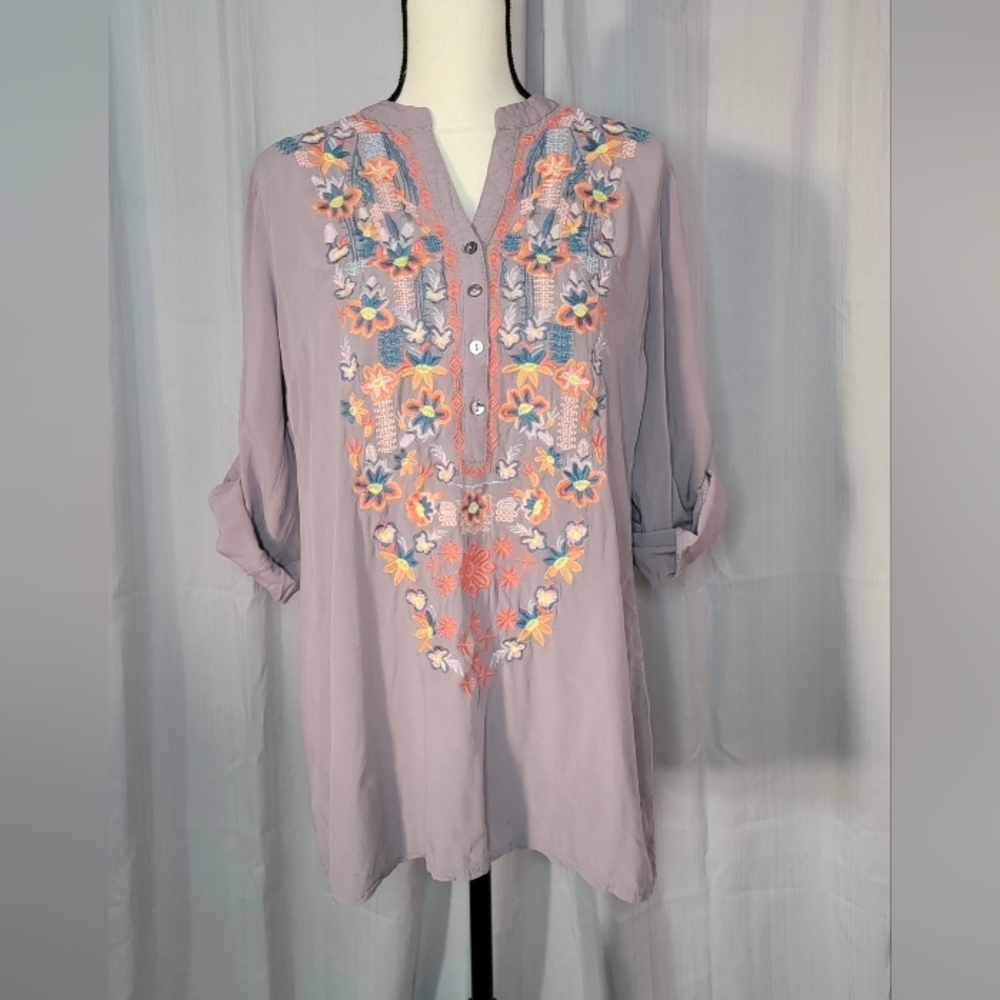 Anthropologie Luna Moon grey embroidered roll sleeve tunic size large